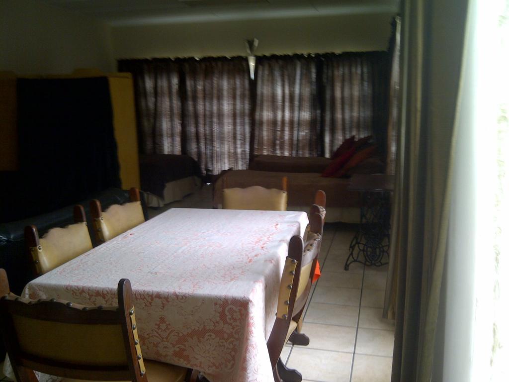Port Elizabeth Apartment Номер фото